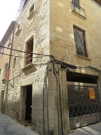 Fa&ccedil;ana exterior de la finca 10 del carrer Ciutadans