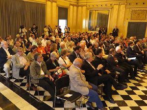 Diada Nacional 2015. Acte institucional al Saló de descans del Teatre Municipal de Girona