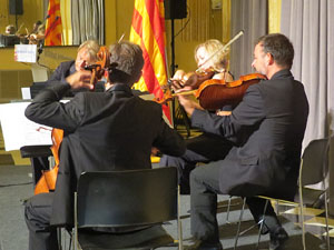 Diada Nacional 2015. Acte institucional al Saló de descans del Teatre Municipal de Girona