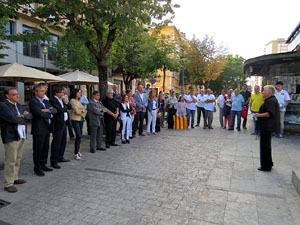 Diada Nacional 2015. Ofrena floral a Carles Rahola a la Rambla de la Llibertat