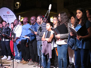 Diada Nacional 2015. IX Marxa de Torxes de Girona. Actes a la plaça del Vi