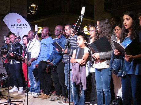 Diada Nacional 2015. IX Marxa de Torxes de Girona. Actes a la plaça del Vi