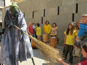 Festes de Primavera de Girona 2015. Cercavila amb el Tarlà