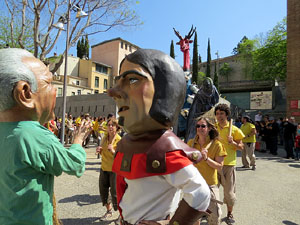 Festes de Primavera de Girona 2015. Cercavila amb el Tarl&agrave;