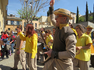 Festes de Primavera de Girona 2015. Cercavila amb el Tarl&agrave;