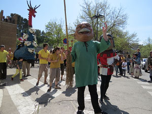 Festes de Primavera de Girona 2015. Cercavila amb el Tarl&agrave;