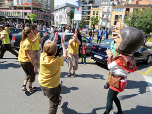 Festes de Primavera de Girona 2015. Cercavila amb el Tarl&agrave;