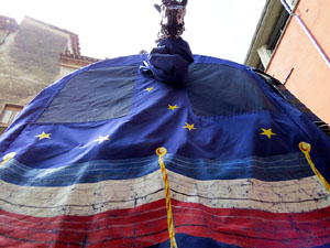 Festes de Primavera de Girona 2015. Presentaci&oacute; de la Mula Baba