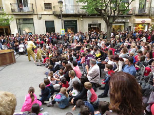 Festes de Primavera de Girona 2015. Espectacle Roda món