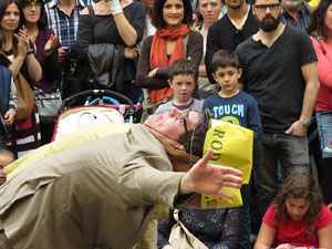 Festes de Primavera de Girona 2015. Espectacle Roda món