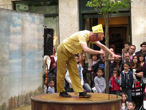 Festes de Primavera de Girona 2015. Espectacle Roda món