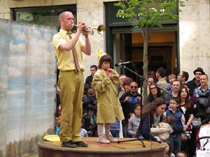 Festes de Primavera de Girona 2015. Espectacle Roda món