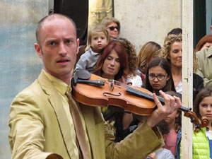 Festes de Primavera de Girona 2015. Espectacle Roda m&oacute;n