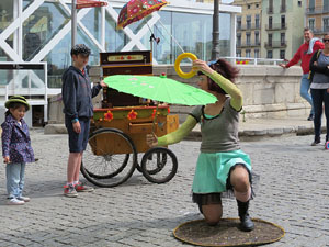 Festes de Primavera de Girona 2015. Espectacle Miss Umbrel·la