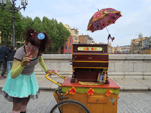 Festes de Primavera de Girona 2015. Espectacle Miss Umbrel·la