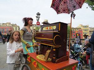 Festes de Primavera de Girona 2015. Espectacle Miss Umbrel·la