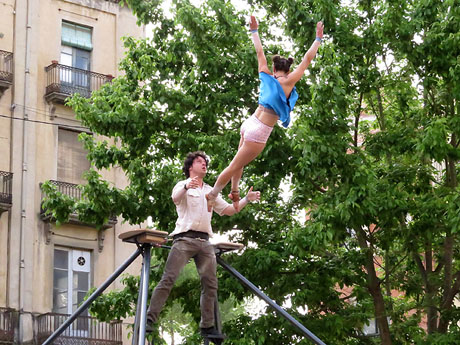 Festes de Primavera de Girona 2015. Espectacle Violeta a càrrec del Col·lectiu La Persiana