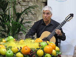 Festival de Guitarra de Girona 2015. Josep Manzano als Banys &Agrave;rabs