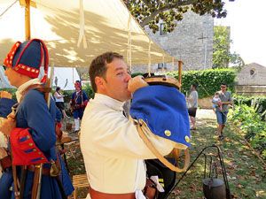 Girona resisteix! Jornades de recreaci&oacute; hist&ograve;rica de la Guerra de Successi&oacute;. El campament borb&ograve;nic
