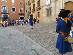 Girona resisteix! Jornades de recreaci&oacute; hist&ograve;rica de la Guerra de Successi&oacute;. Presentaci&oacute; de l'esdeveniment a la pla&ccedil;a de la Catedral