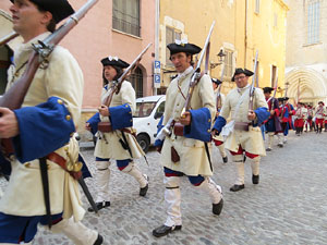 Girona resisteix! Jornades de recreaci&oacute; hist&ograve;rica de la Guerra de Successi&oacute;. Combat a la bretxa de la muralla