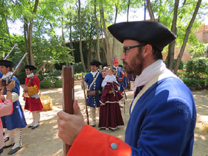 Girona resisteix! Jornades de recreaci&oacute; hist&ograve;rica de la Guerra de Successi&oacute;. Trobada i inici de la desfilada