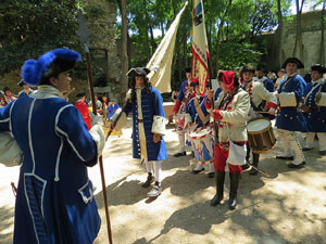 Girona resisteix! Jornades de recreaci&oacute; hist&ograve;rica de la Guerra de Successi&oacute;. Trobada i inici de la desfilada