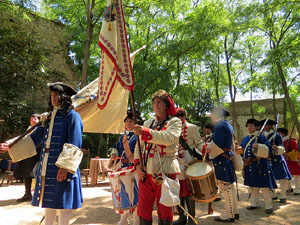 Girona resisteix! Jornades de recreaci&oacute; hist&ograve;rica de la Guerra de Successi&oacute;. Trobada i inici de la desfilada