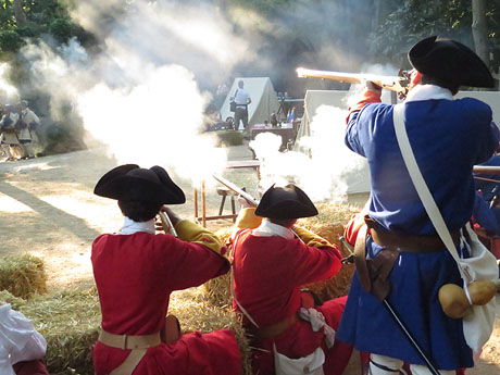 Girona resisteix! Jornades de recreaci&oacute; hist&ograve;rica de la Guerra de Successi&oacute;. Combat als Jardins dels Alemanys