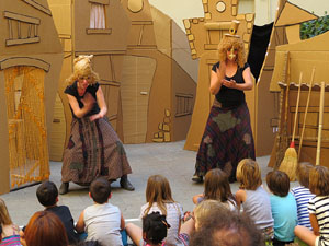 Festival inund'ART 2015. El carrer&oacute; de les bruixes