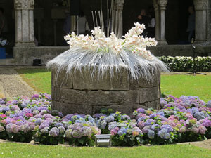 Temps de Flors 2015. Decoració floral del claustre de la Catedral