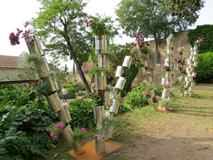 Temps de Flors 2015. Capella de Sant Crist&ograve;fol i Jardins de la Francesa