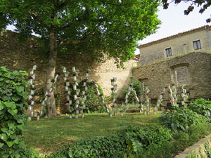 Temps de Flors 2015. Capella de Sant Crist&ograve;fol i Jardins de la Francesa