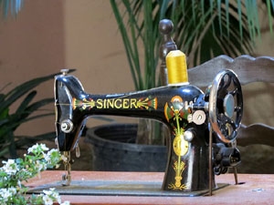 Temps de Flors 2015. Carrer de la For&ccedil;a. Patis, espais, carrerons