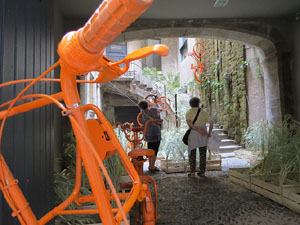 Temps de Flors 2015. Carrer de la For&ccedil;a. Patis, espais, carrerons