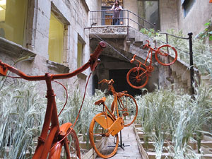 Temps de Flors 2015. Carrer de la For&ccedil;a. Patis, espais, carrerons