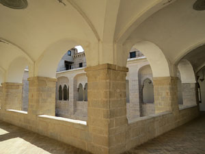 Temps de Flors 2015. Claustre del monestir de Sant Daniel