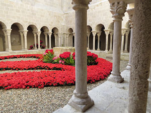 Temps de Flors 2015. Claustre del monestir de Sant Daniel
