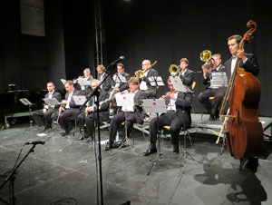 Temps de Flors 2015. Estrena de la sardana Temps de Flors d'Eduard Font Coll