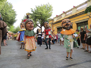 Und&agrave;rius, festival d'estiu de Girona de cultura popular i tradicional. Cercavila de Fal&middot;lera Gironina