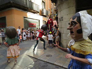 Und&agrave;rius, festival d'estiu de Girona de cultura popular i tradicional. Cercavila de Fal&middot;lera Gironina