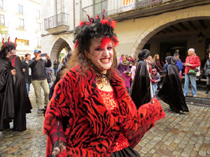 Festival de Llucifers i Satanassos. Celebraci&oacute; de 35 anys de Pastorets a Girona