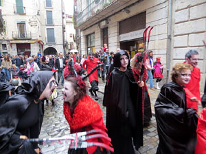 Festival de Llucifers i Satanassos. Celebraci&oacute; de 35 anys de Pastorets a Girona