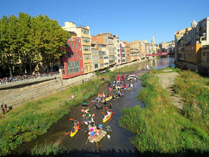 Fires 2015. Quarta baixada d'andròmines per l'Onyar