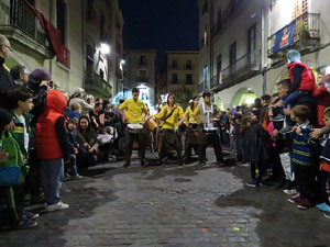 Fires 2015. Ball de la Cercavila del Preg&oacute; a la pla&ccedil;a del Vi