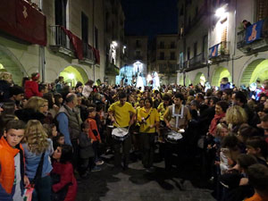Fires 2015. Ball de la Cercavila del Preg&oacute; a la pla&ccedil;a del Vi