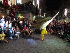 Fires 2015. Ball de la Cercavila del Preg&oacute; a la pla&ccedil;a del Vi
