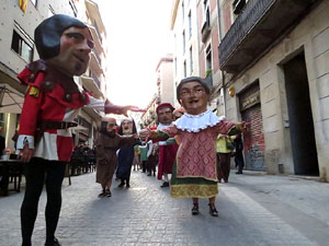 Fires 2015. Cercavila d'inici de Fires amb Fal&middot;lera Gironina, els gegants de Santa Eug&egrave;nia, els gegants de l'Esquerra del Ter, la Mula Baba i la Girona Marxing Band