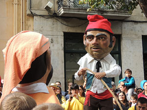 Fires 2015. Passejada pel Barri Vell amb els capgrossos de Girona
