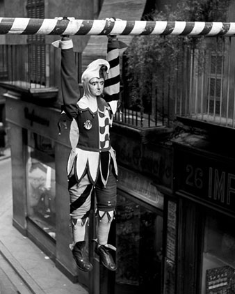 El Tarl&agrave; durant les Festes de Primavera de 1975